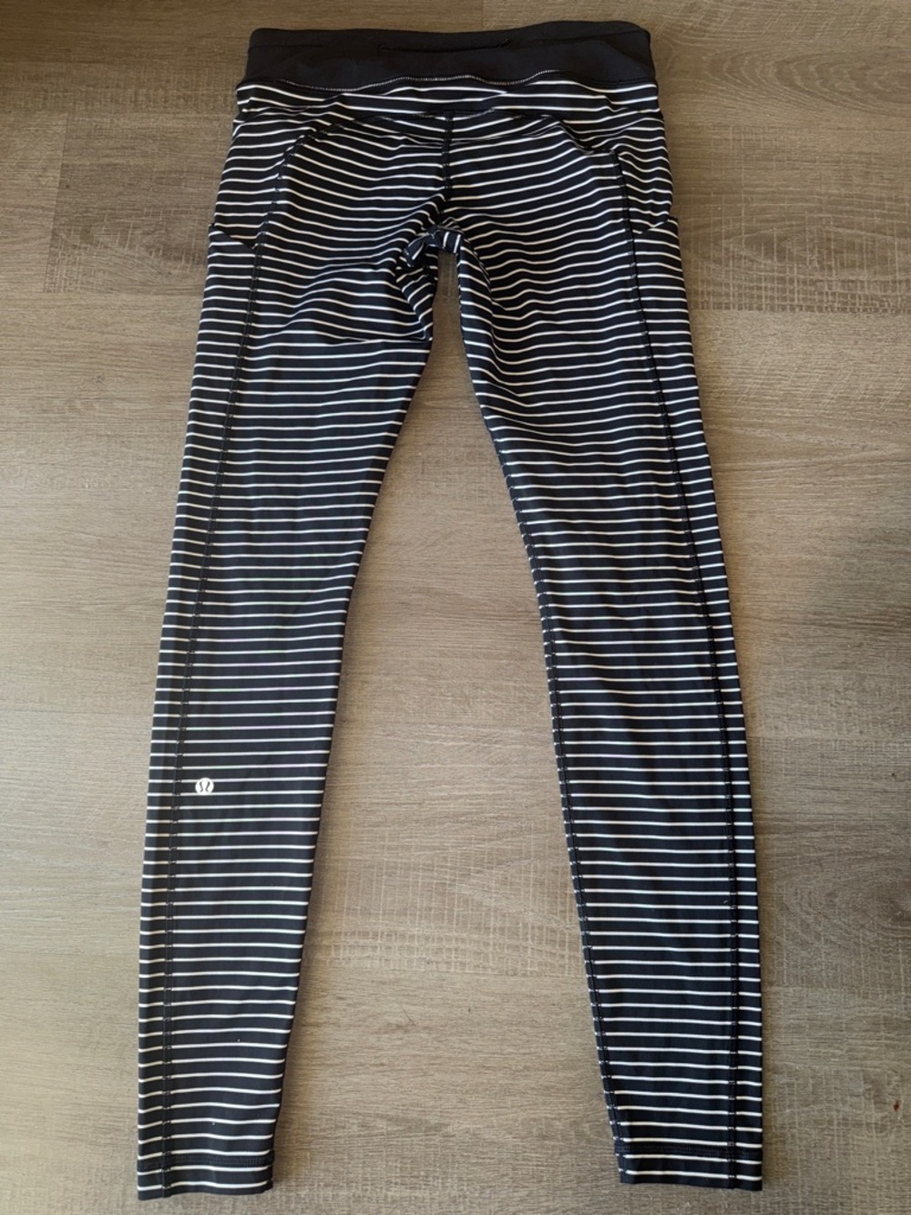 Lululemon Runday Crop Leggings - Parallel Stripe Black/White - Size 8 - Picture 9 of 12